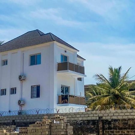 דירות בנג'ול Happiness House Gambia מראה חיצוני תמונה